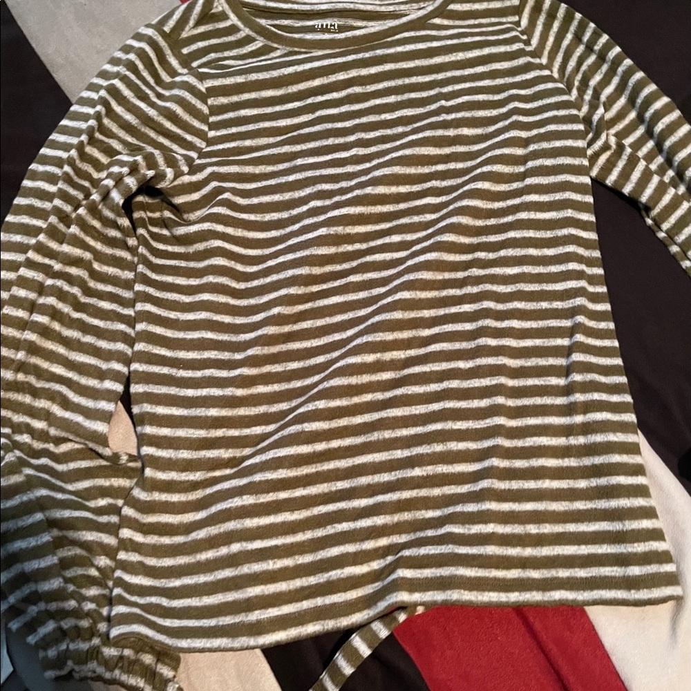Long sleeve sweater